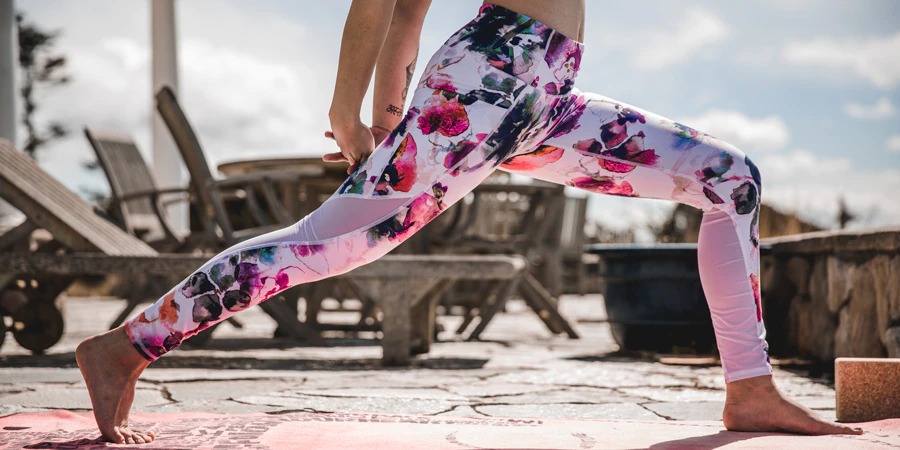 content_team_20180412_0052_yoga_tights