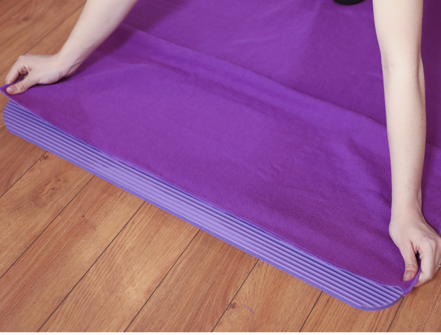 Custom Hot Yoga Mat Towel Texture 100 Absorbent Odorless Microfiber