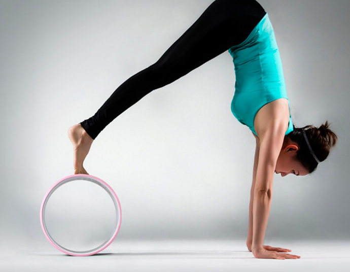 yoga wheel to improve practice-sanfan